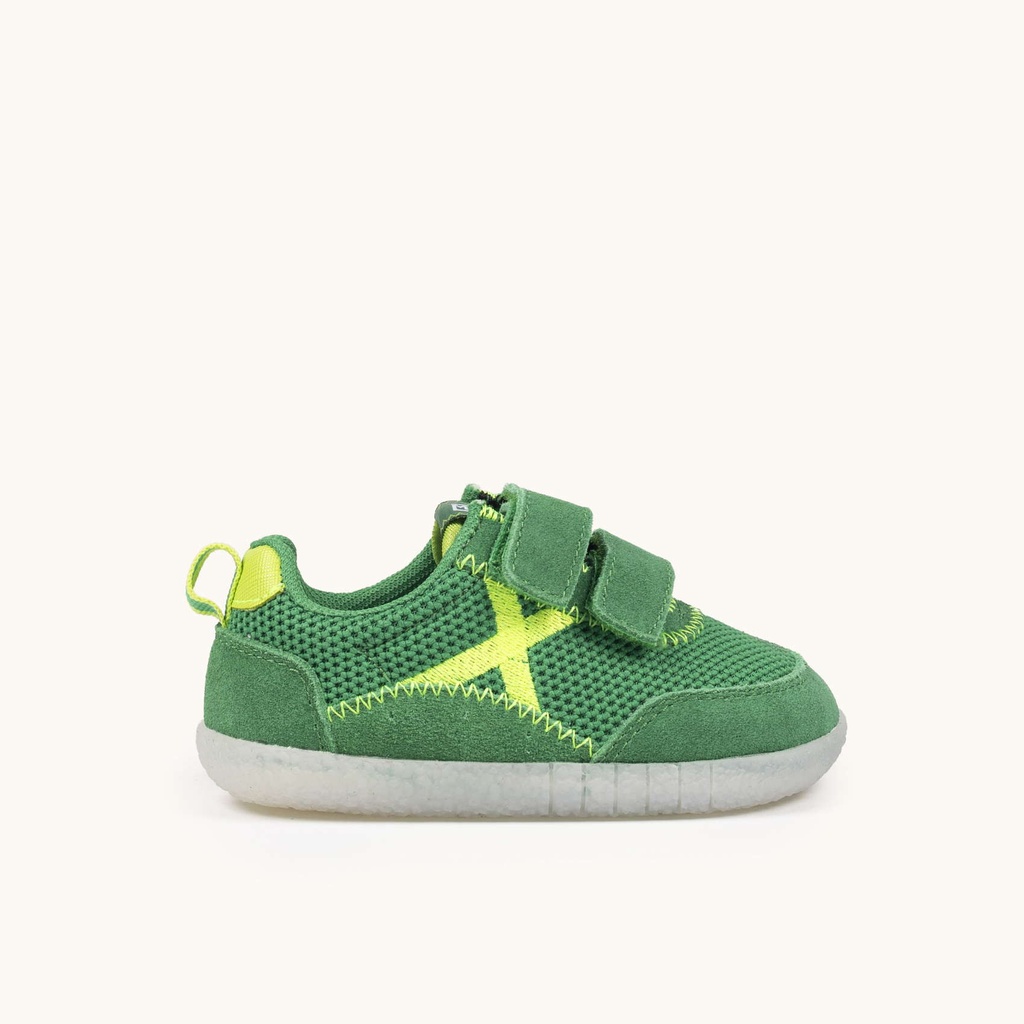 [8028024-28] MUNICH BABY KODA W 24 Zapatilla de BebÃ© con Doble Velcro y Suela de Goma Flexible (28)